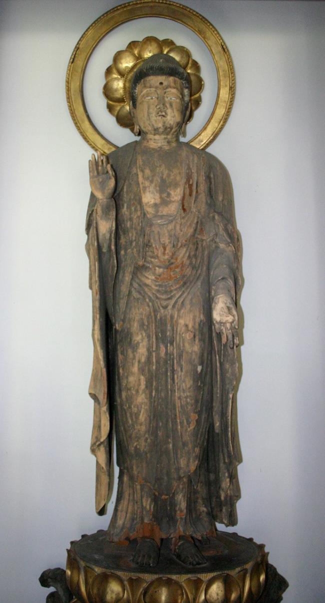 釈迦如来立像